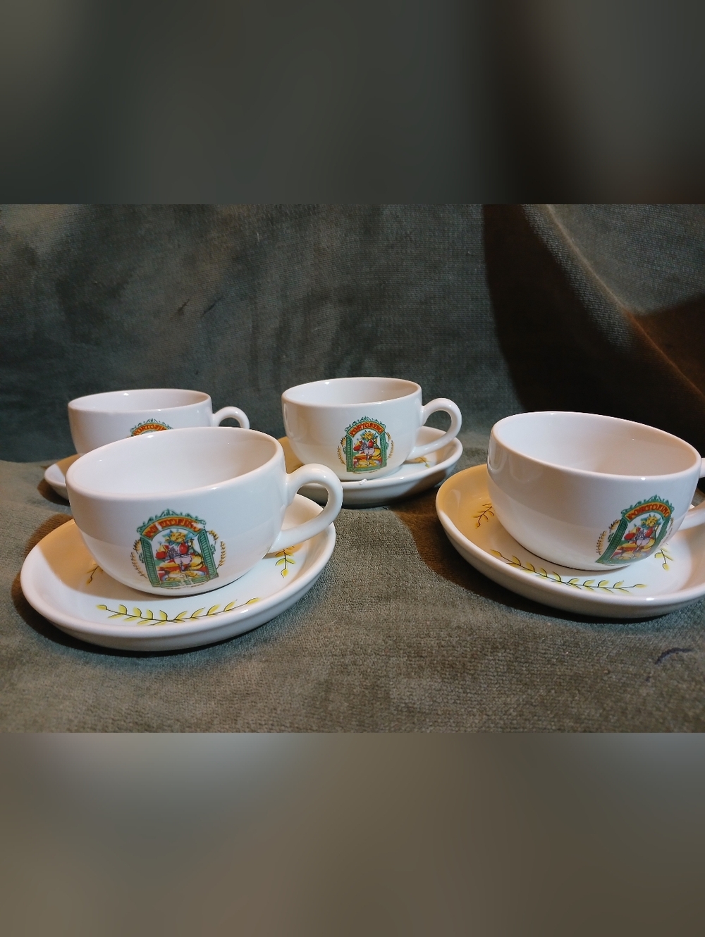 Portofimo Himark Tea Cup and Saucer Set with Leaf Accent (Set of 4)